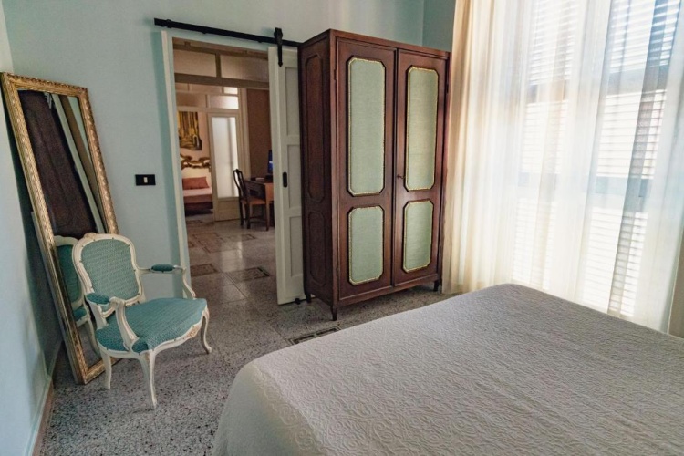 Deluxe Quadruple room