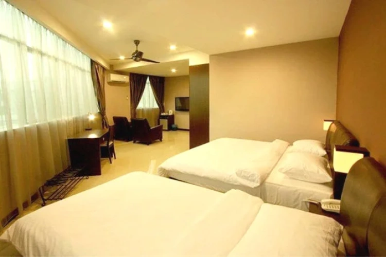 Triple Suite