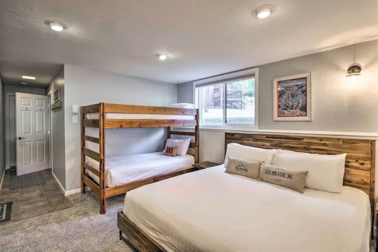 Sauna, Deck & Fire Pit: Breckenridge Townhouse!
