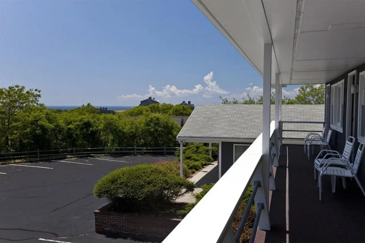 Seaglass Inn & Spa