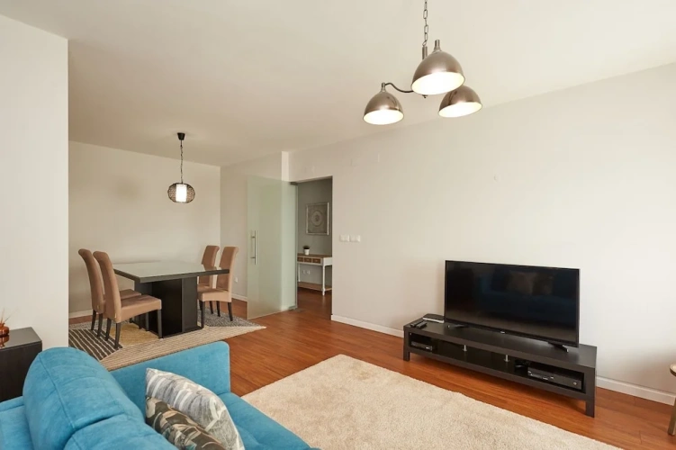 2 Bedrooms Apartment