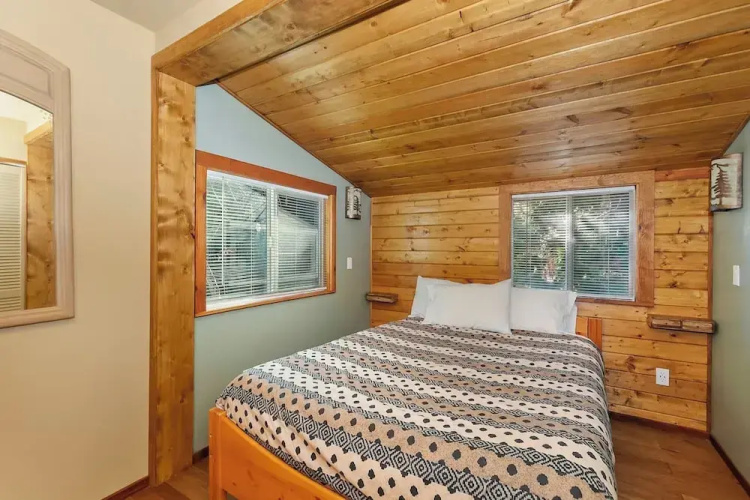 Tranquil 2-Bedroom Retreat