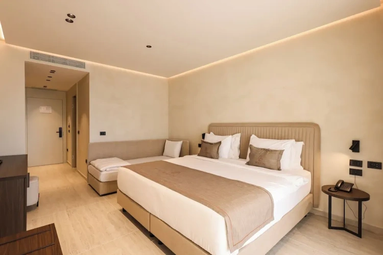 Superior Double room with balcony and with sea view