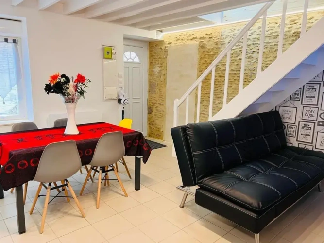 2 Bedrooms Cottage