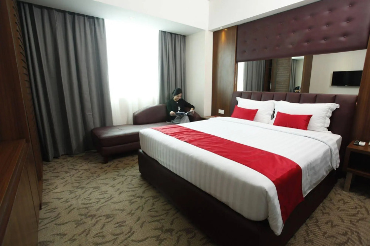 Demelia Hotel