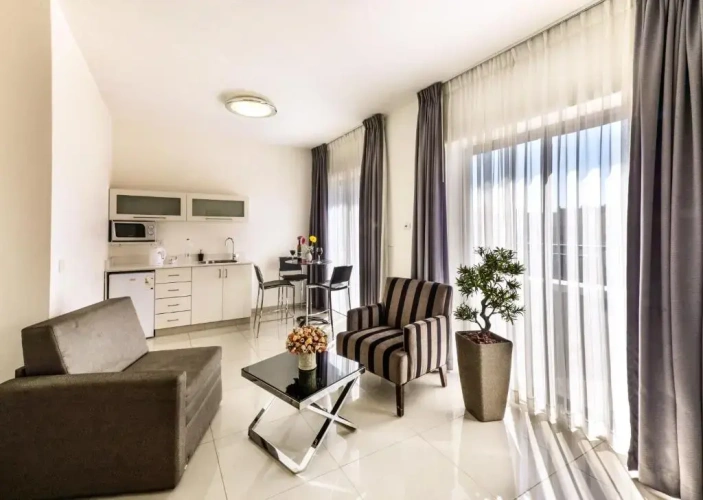 1 Bedroom Apartment