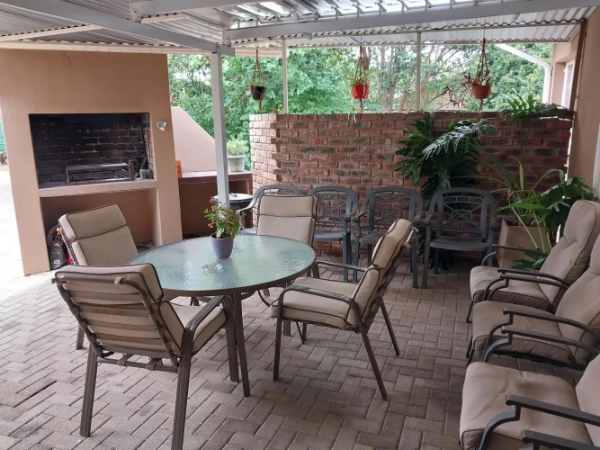 Lily Guesthouse
