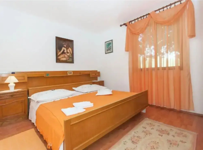 Apartment Maks
