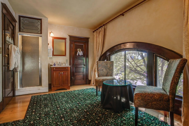 Greenbriar Inn