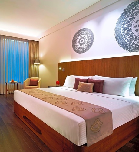 Executive Single room with pool view