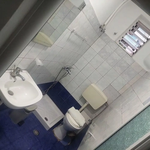 Economy room