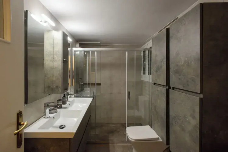 Blue Ark Acropolis Signature Residence