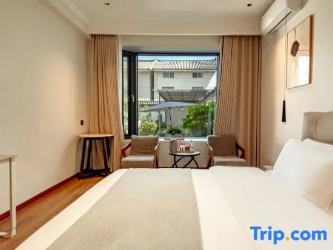 Family Suite with courtyard view