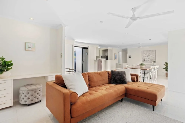 2 Bedrooms Villa
