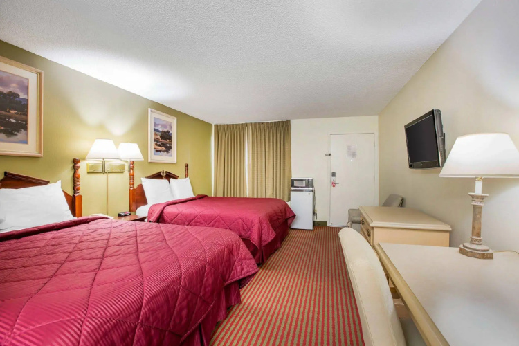 Sequoia lodge