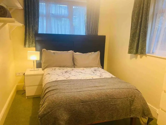 Immaculate 6-bed House in Coventry