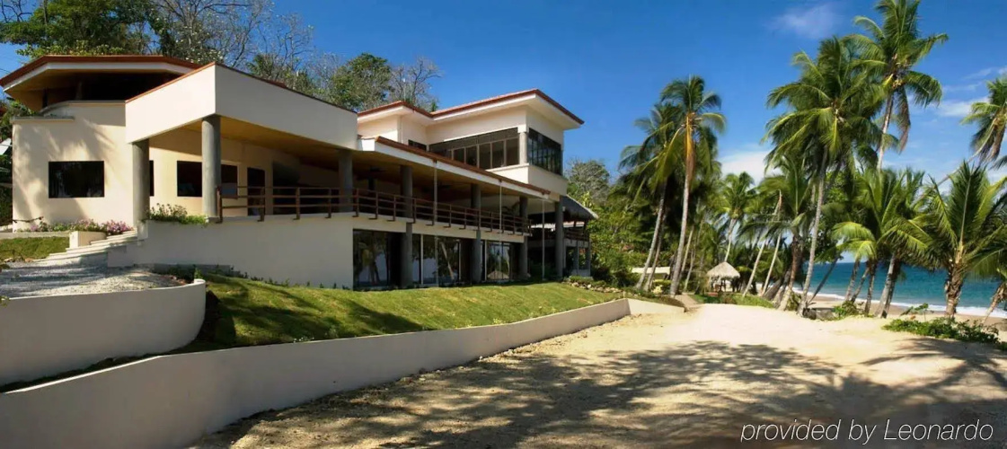 Tango Mar Beachfront Boutique Hotel & Villas