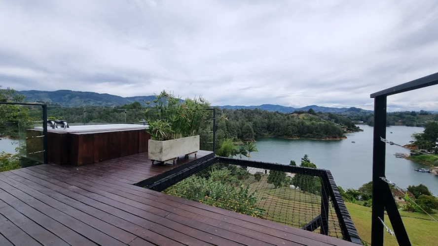Woodside Ecoliving Guatape