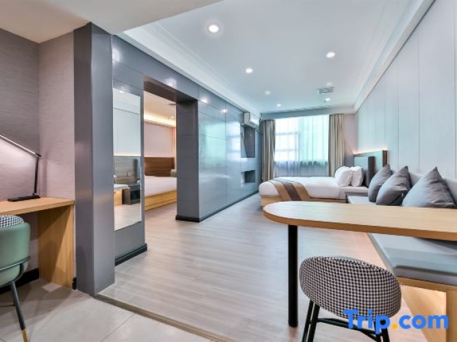 1 Bedroom Suite