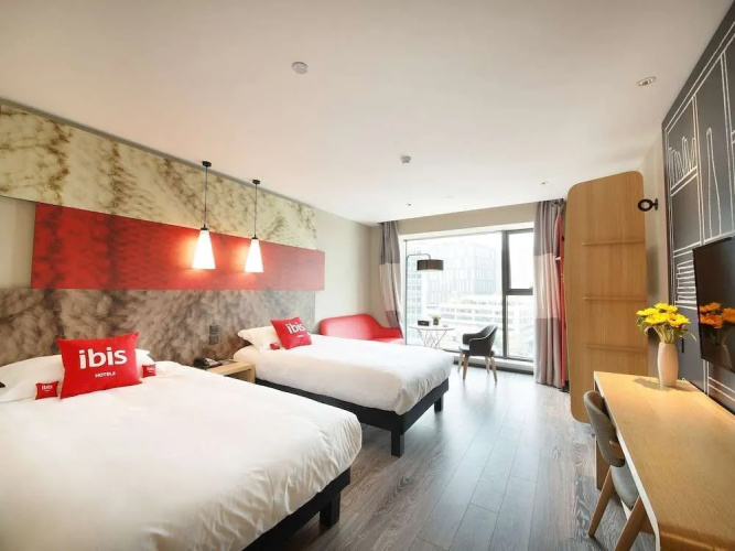 ibis Chengdu West Jingcui Road