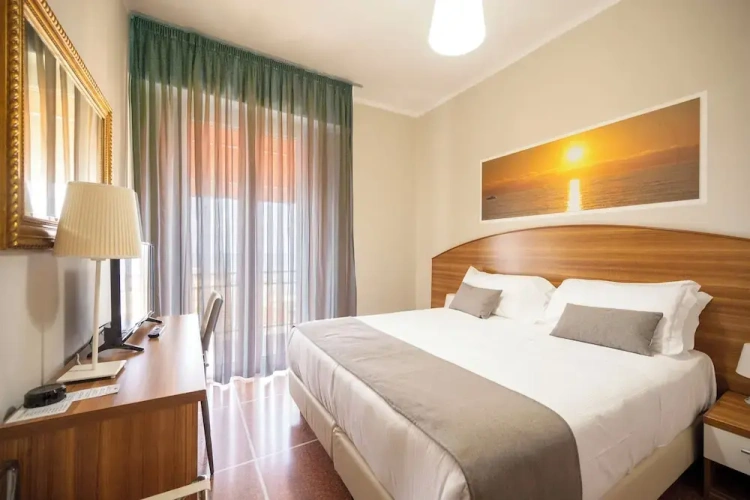 Superior Double room with balcony and with sea view