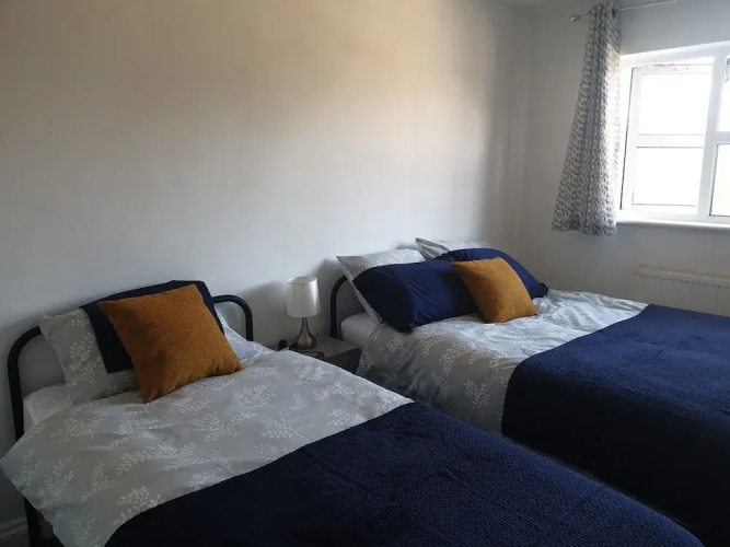 3 Bed House With Parking in Lighthorne Heath