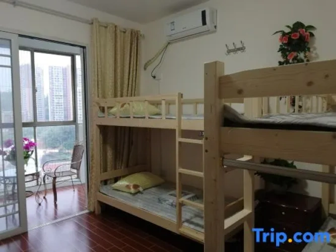 Bed in Dorm with balcony