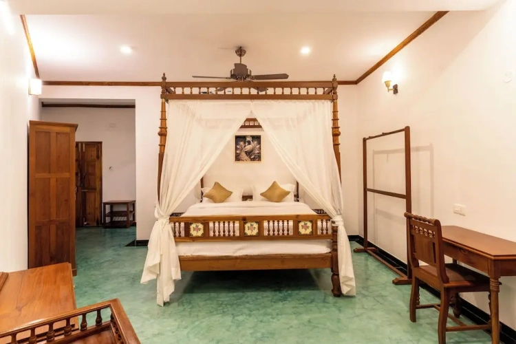 Superior Double room with city view