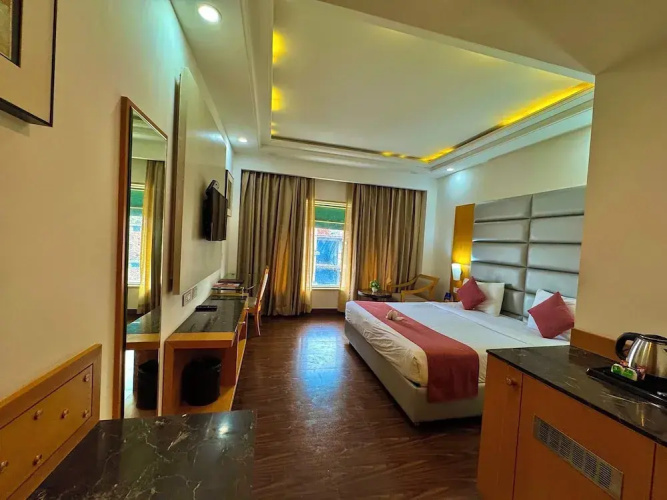 Hotel Gms Grand