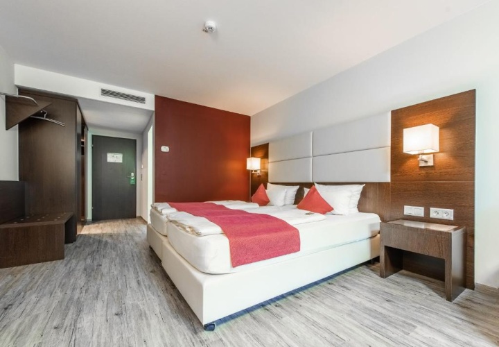 Standard Double room with balcony and with view
