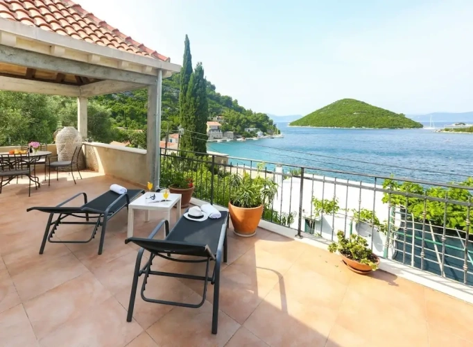 3 Bedrooms Standard Apartment with balcony and with sea view
