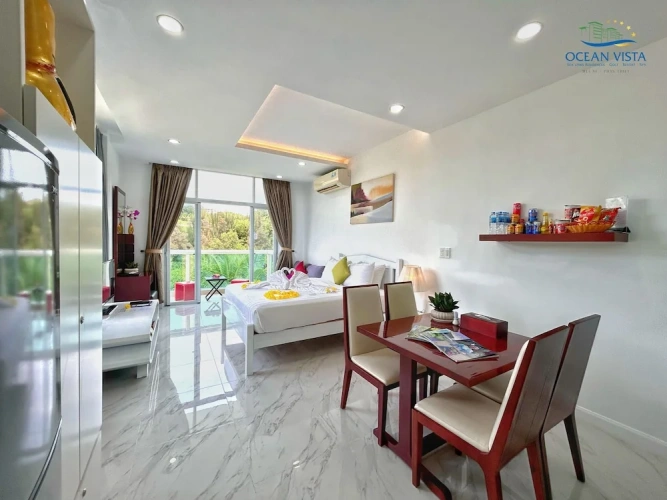 Studio with balcony and with garden view
