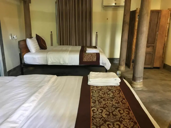 Phong Nha Rustic Home