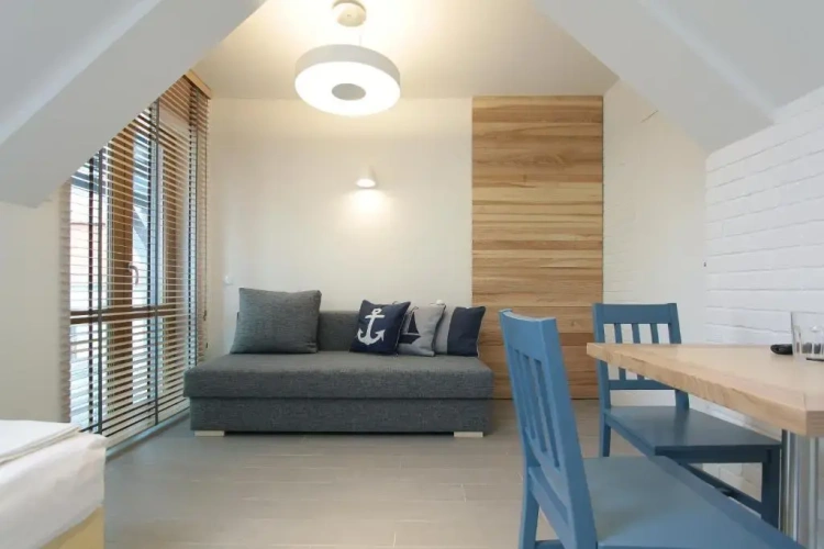 Standard Triple room with balcony