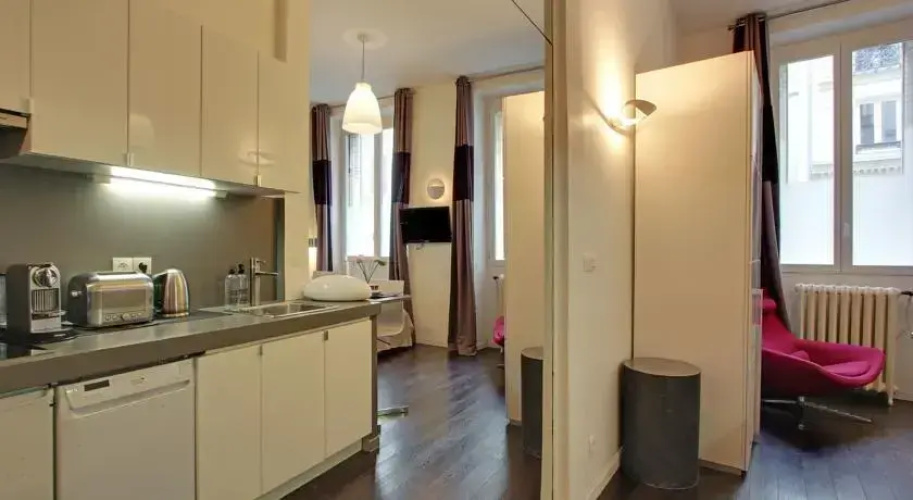 Parisian Home - Studio quartier Trinité