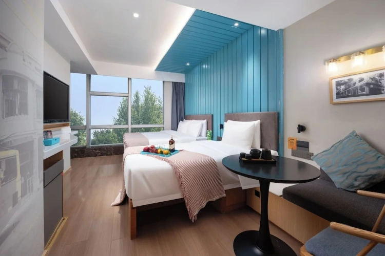 Standard Twin Family room with city view