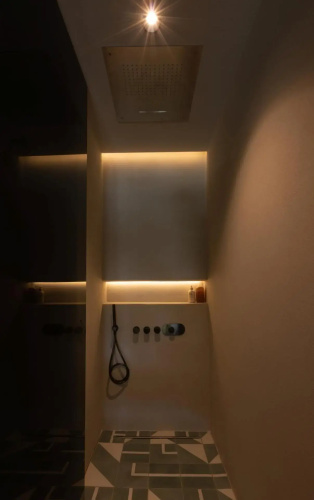 Olea Vouliagmeni Suite