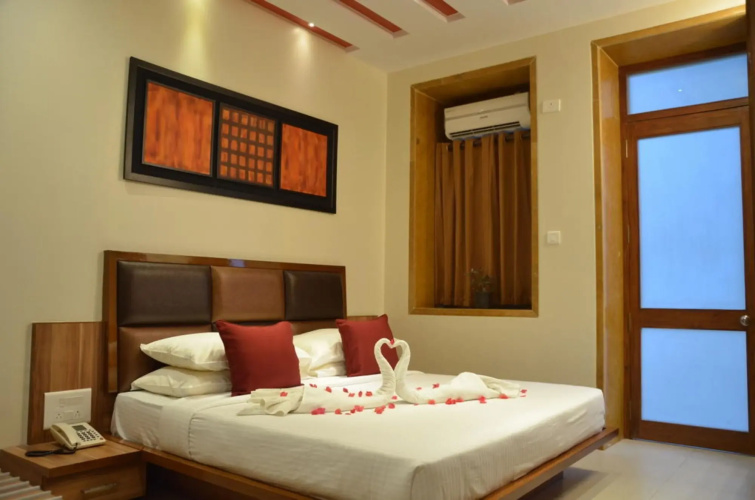 Sea Palace Hotel
