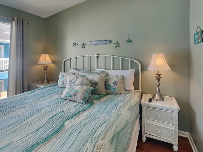 Sea Turtle by Ryson Vacation Rentals