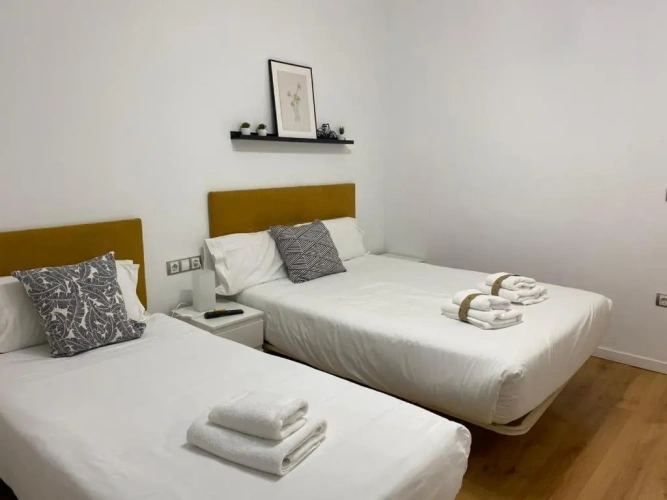 Standard Triple room