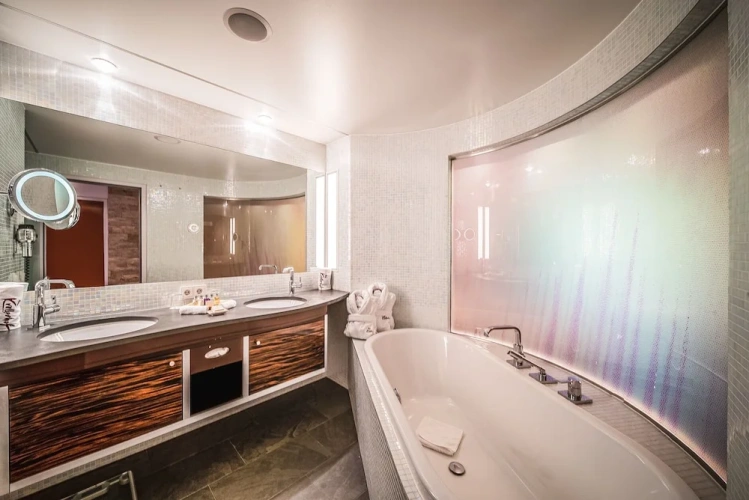 Deluxe Double room with balcony and with mountain view