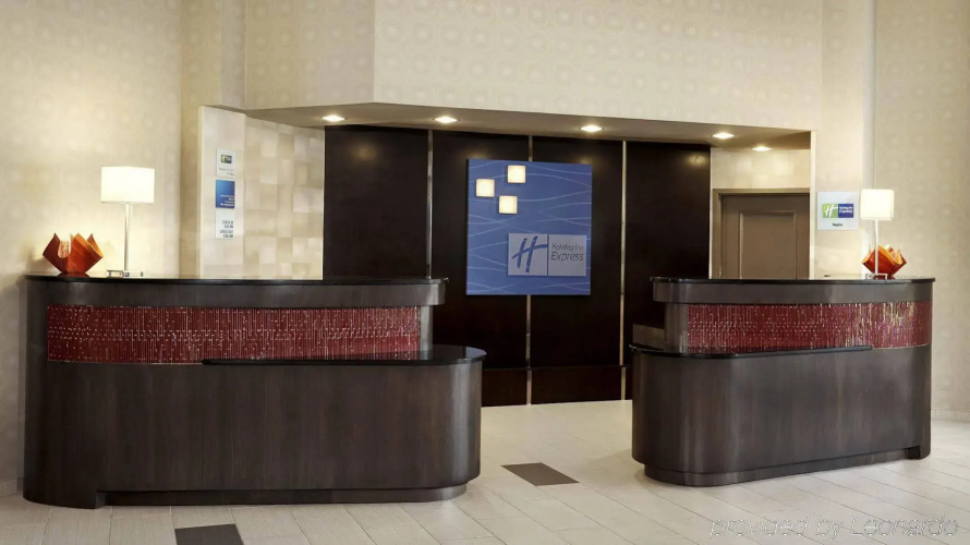 Holiday Inn Express Hotel Naples Downtown - 5th Avenue