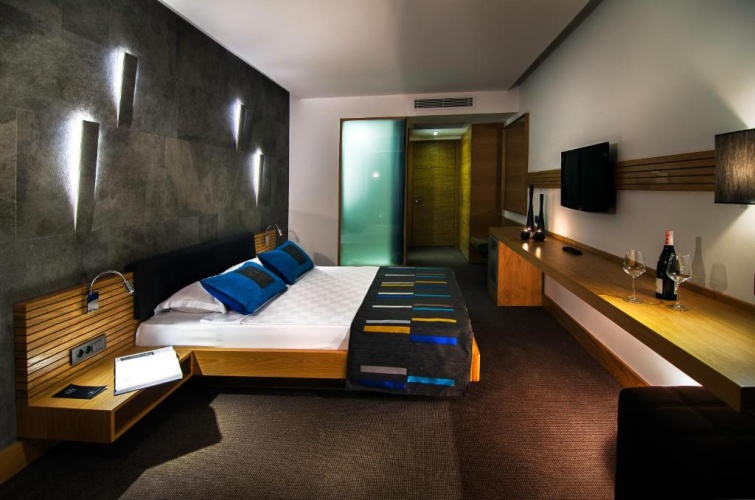 Standard Double room with city view