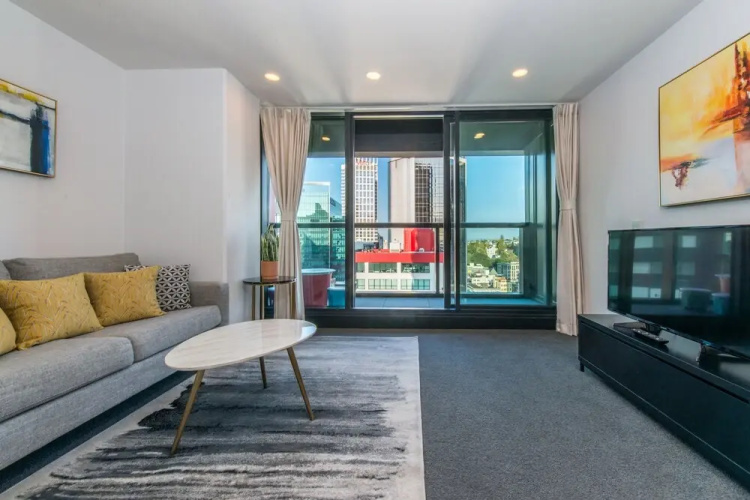 Ehome - Central CBD Romantic Apartment, Two Blocks from Waterfront