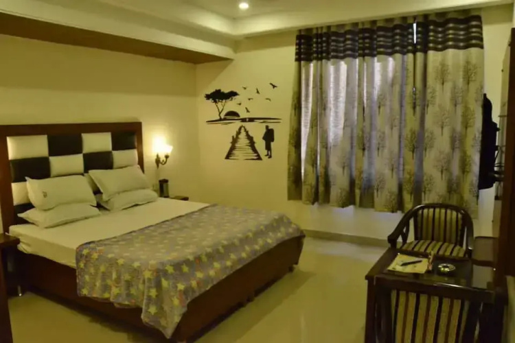 Hotel At Inn