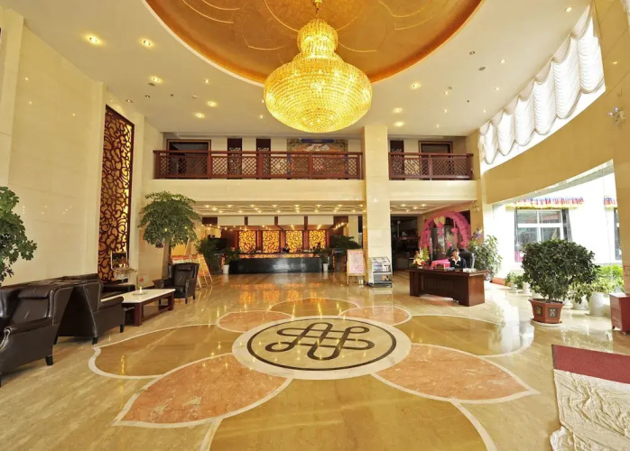 Shangri-La Original Density Hotel