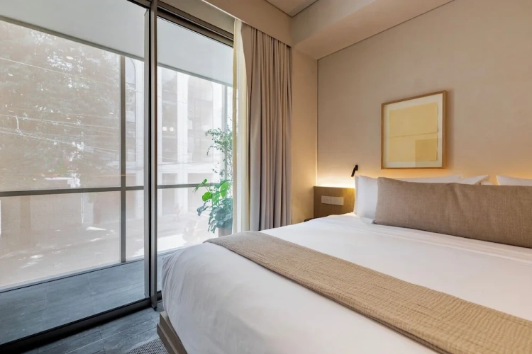 Luxury Double Suite with balcony and with city view