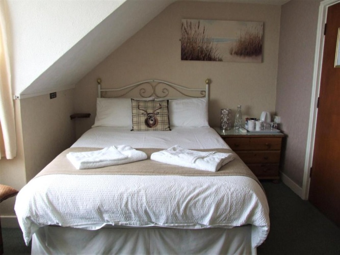 Standard Triple room with sea view