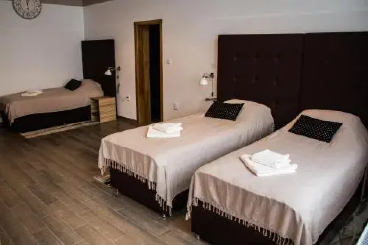 Rooms Rebolj