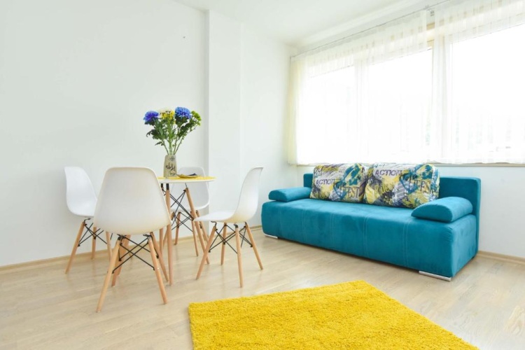 1 Bedroom Apartment with balcony